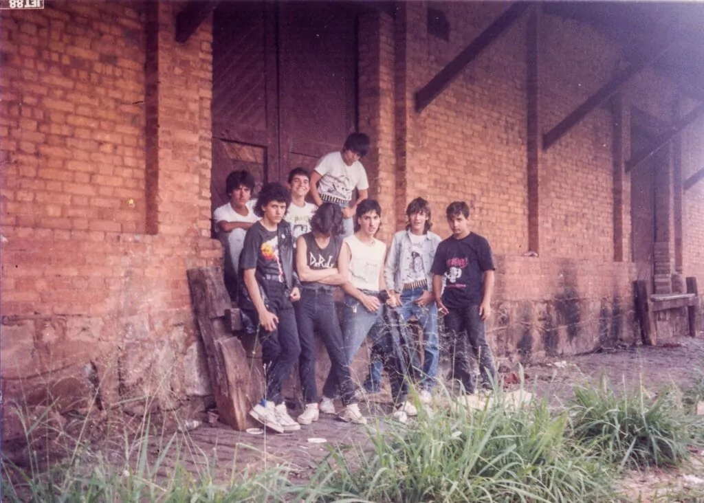 cena metal punk Leme