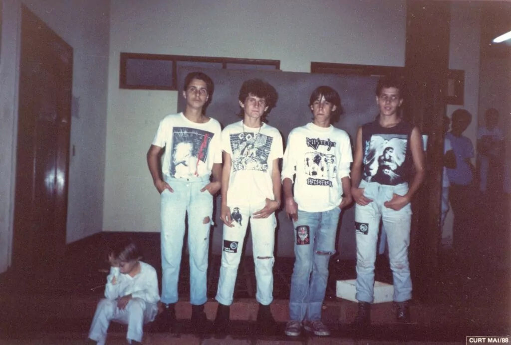 cena metal punk Leme